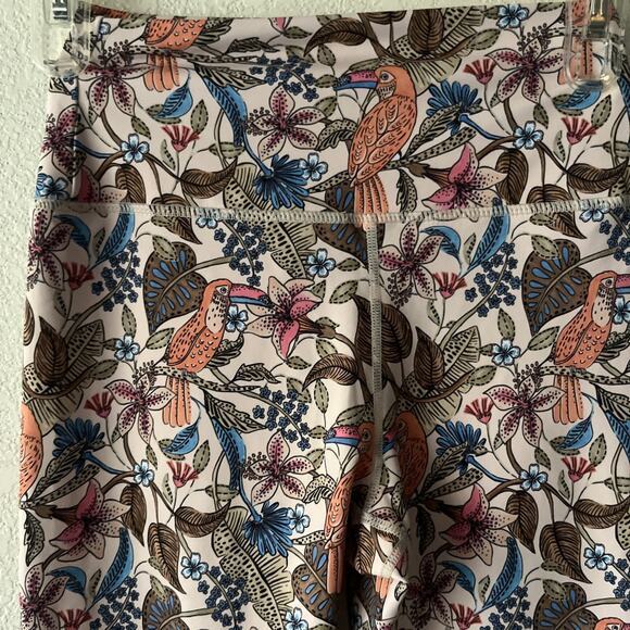 Kavala collective Lua leggings, Paradiso sand Size Small FITS XS - Picture 10 of 11